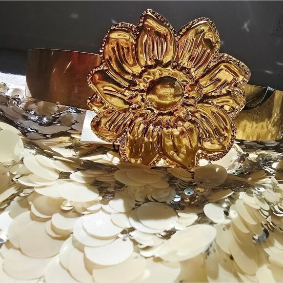 Nwt Zara BLOGGER\'S FAVE! Zara Gold Metal Flower Belt NWT Size 30 main image 15